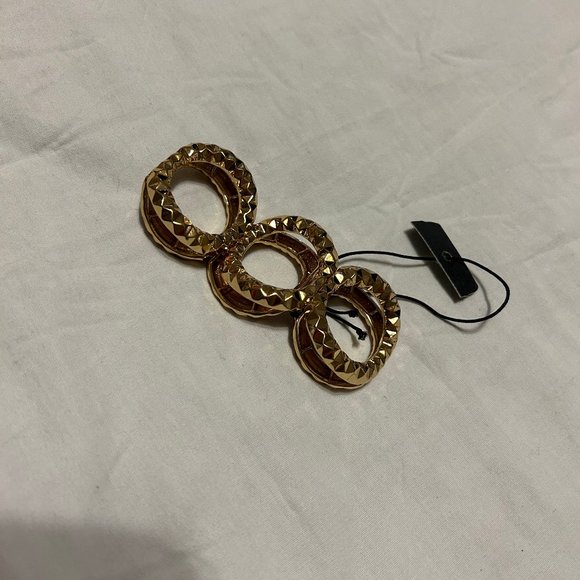 Hammered Gold Circle Stretch Statement Bracelet - Picture 8 of 8